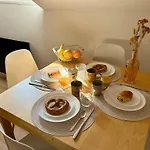 Douce Agathe - Duo-groupe, Chaleureux, Tram 200m, Centre 10min Apartamento *